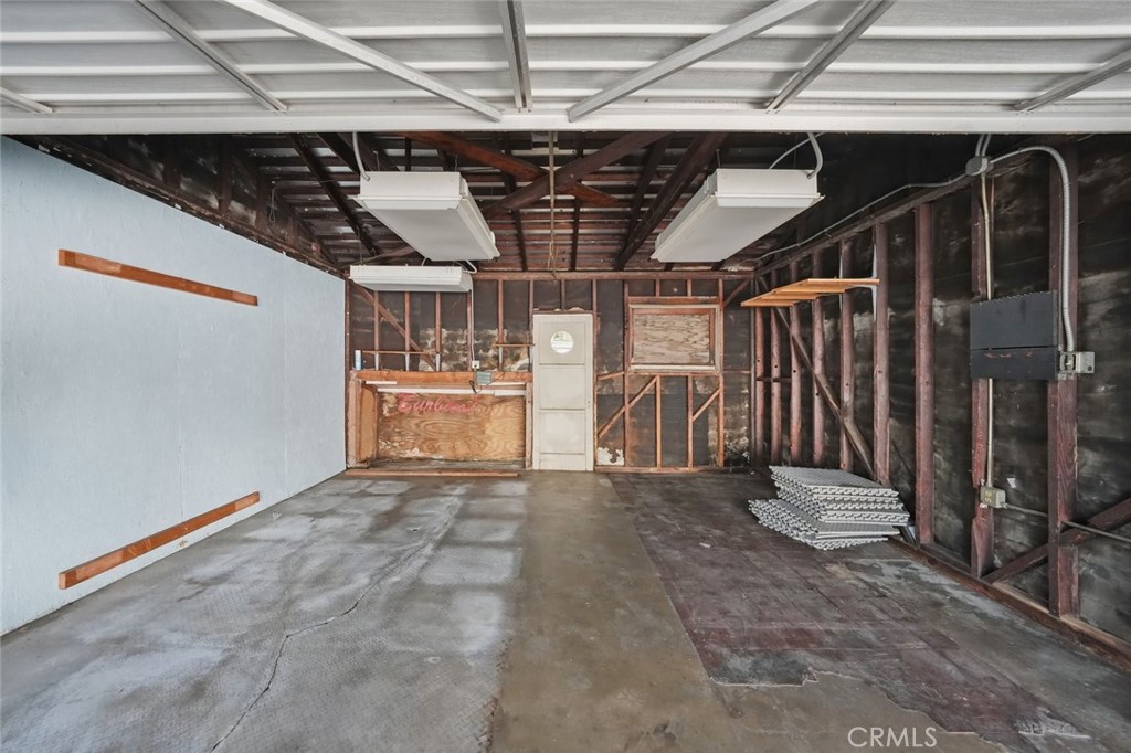 926 W Palm