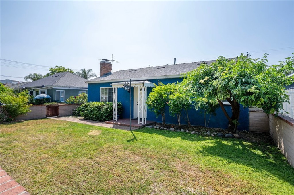 926 W Palm