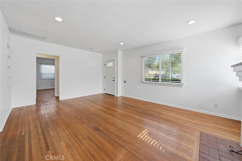 926 W Palm