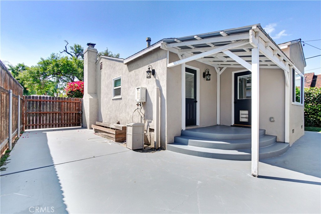 351 W Elm Street