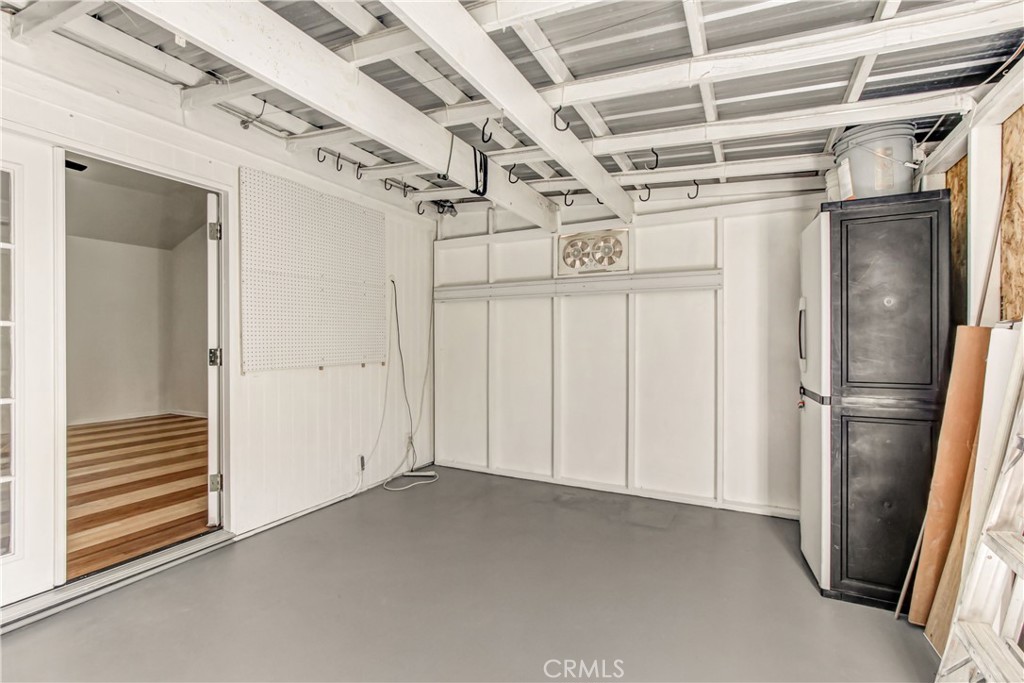 351 W Elm Street