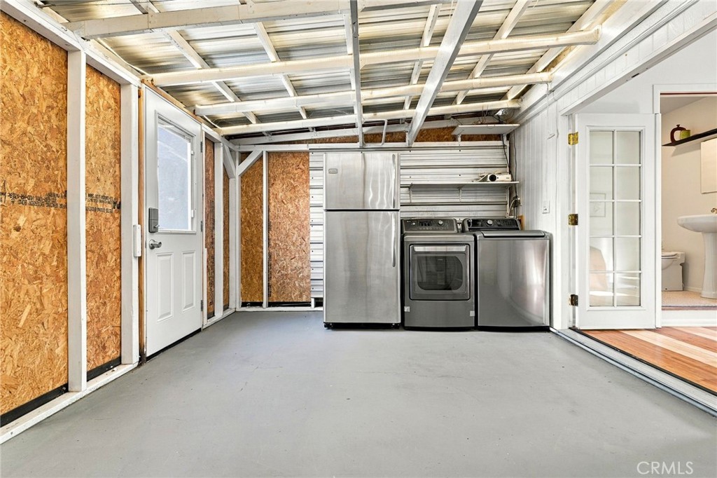 351 W Elm Avenue