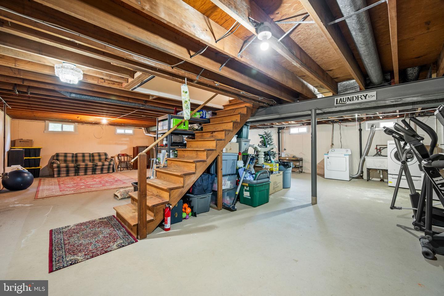 2708 E Landsdowne Dr