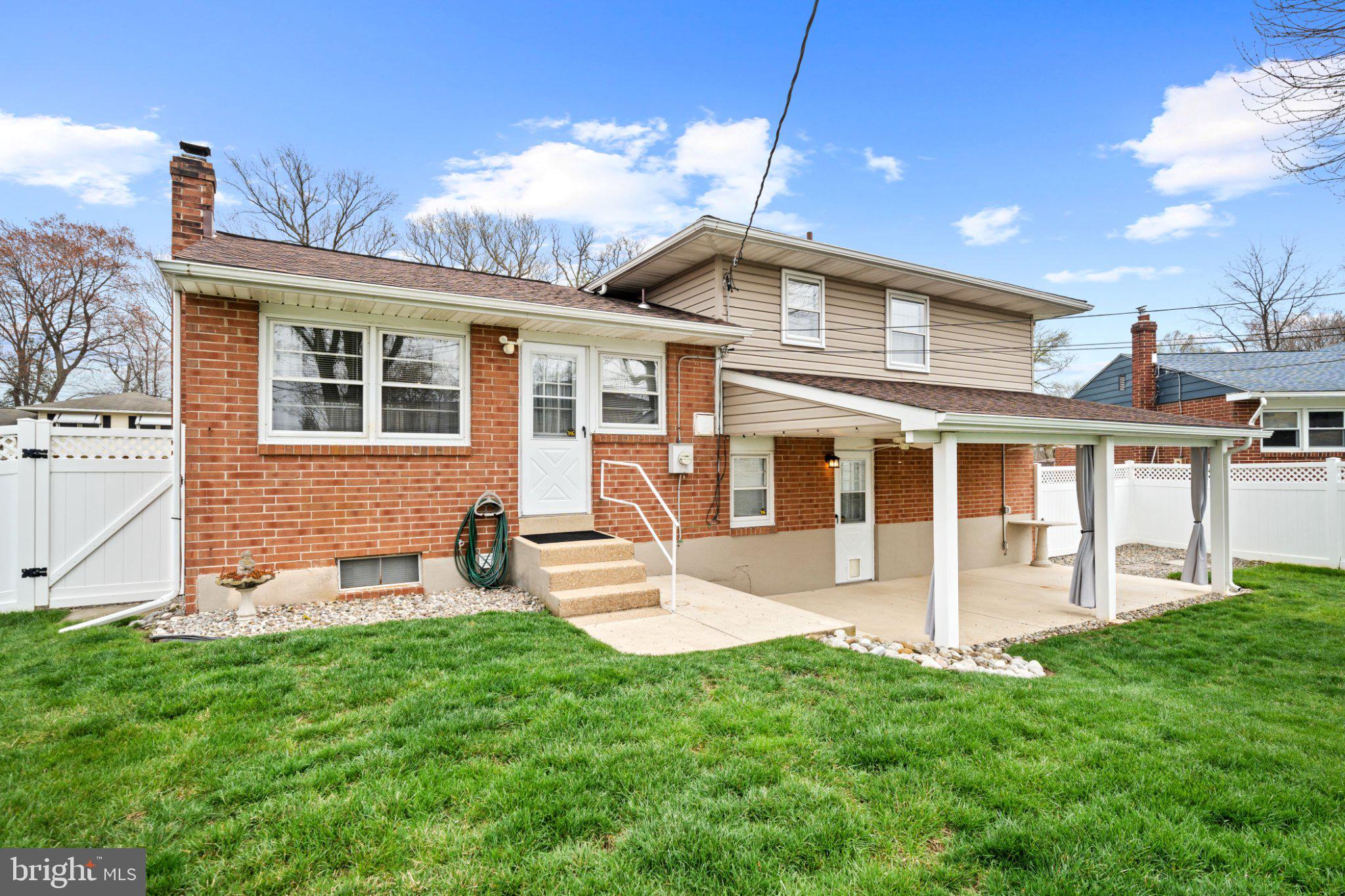 2105 BARR ROAD