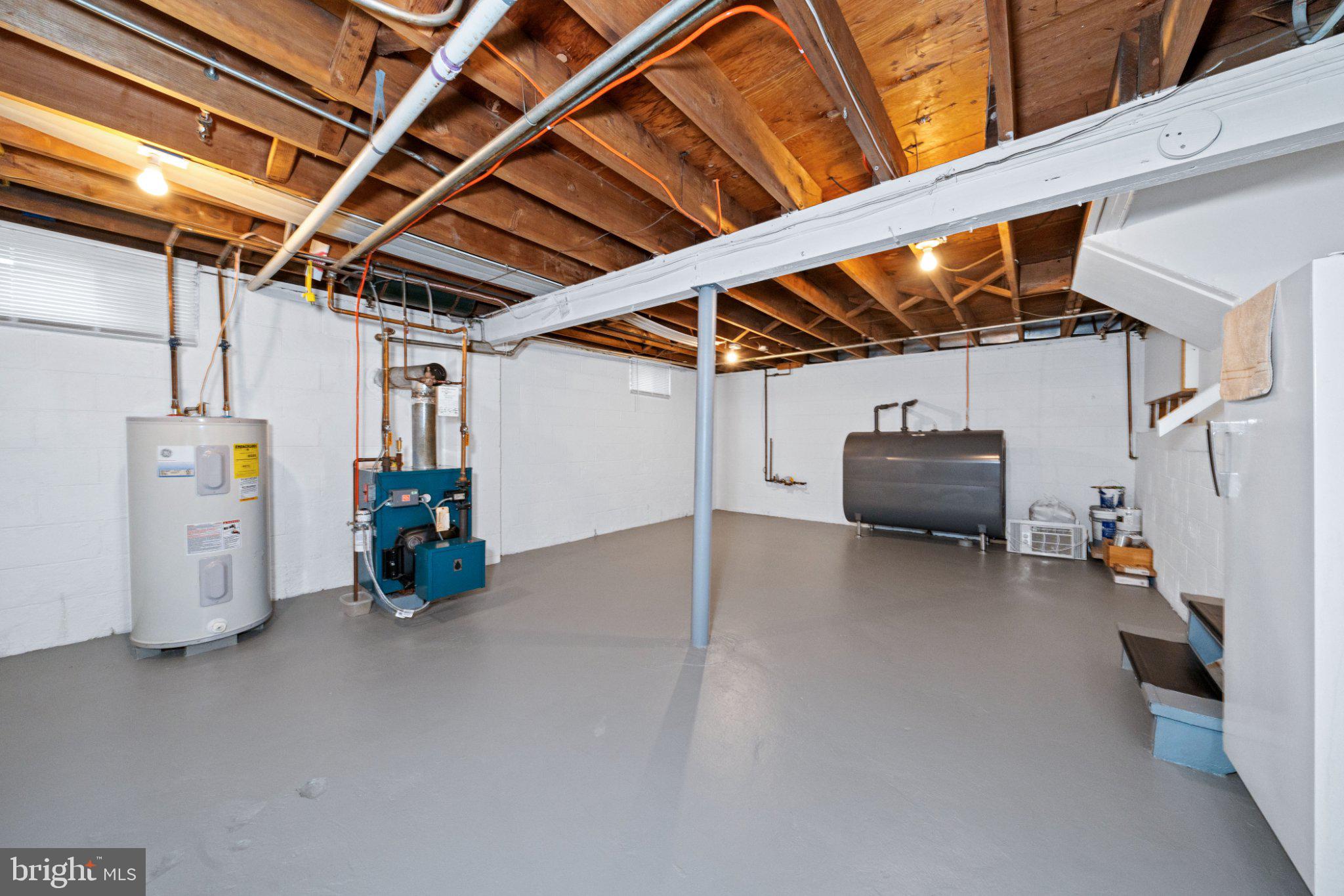 2105 BARR ROAD