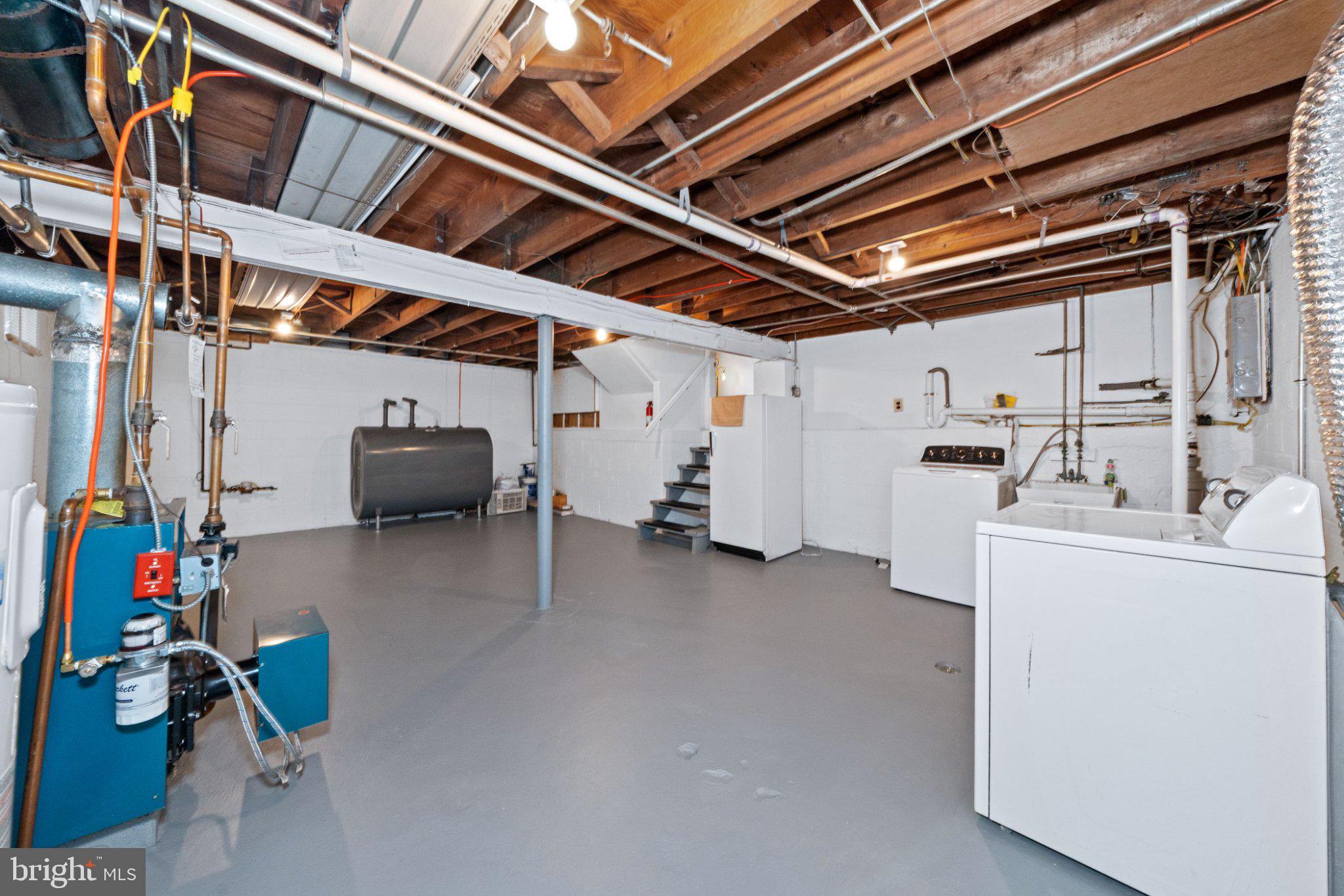 2105 BARR ROAD