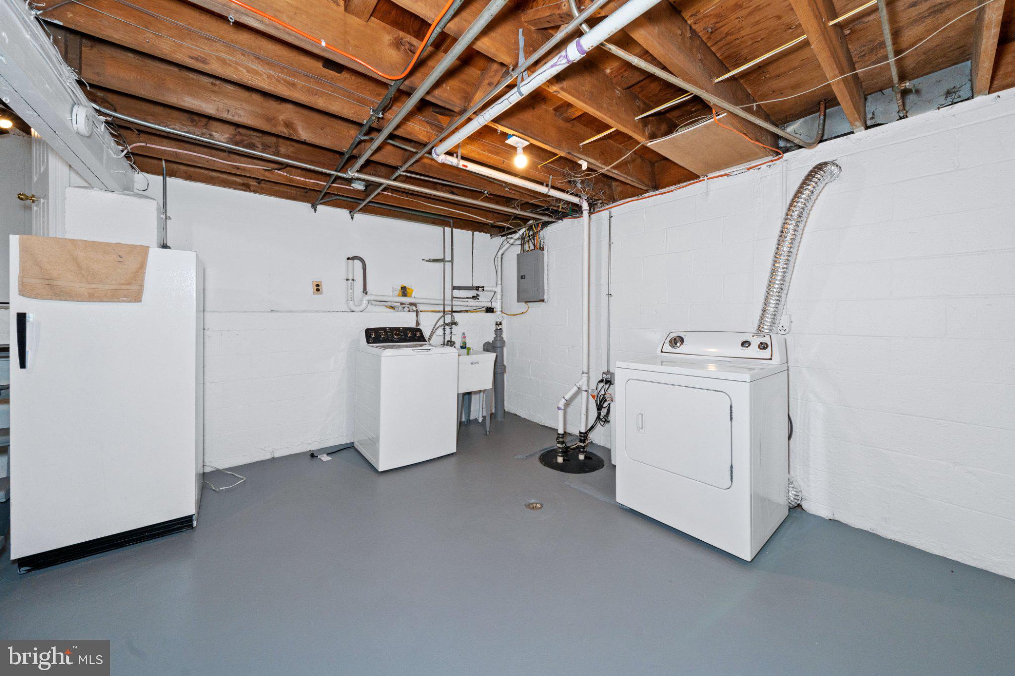 2105 BARR ROAD