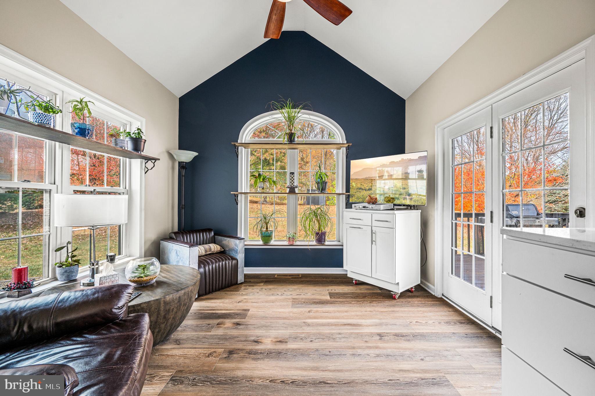 1133 Thunder Hill Rd