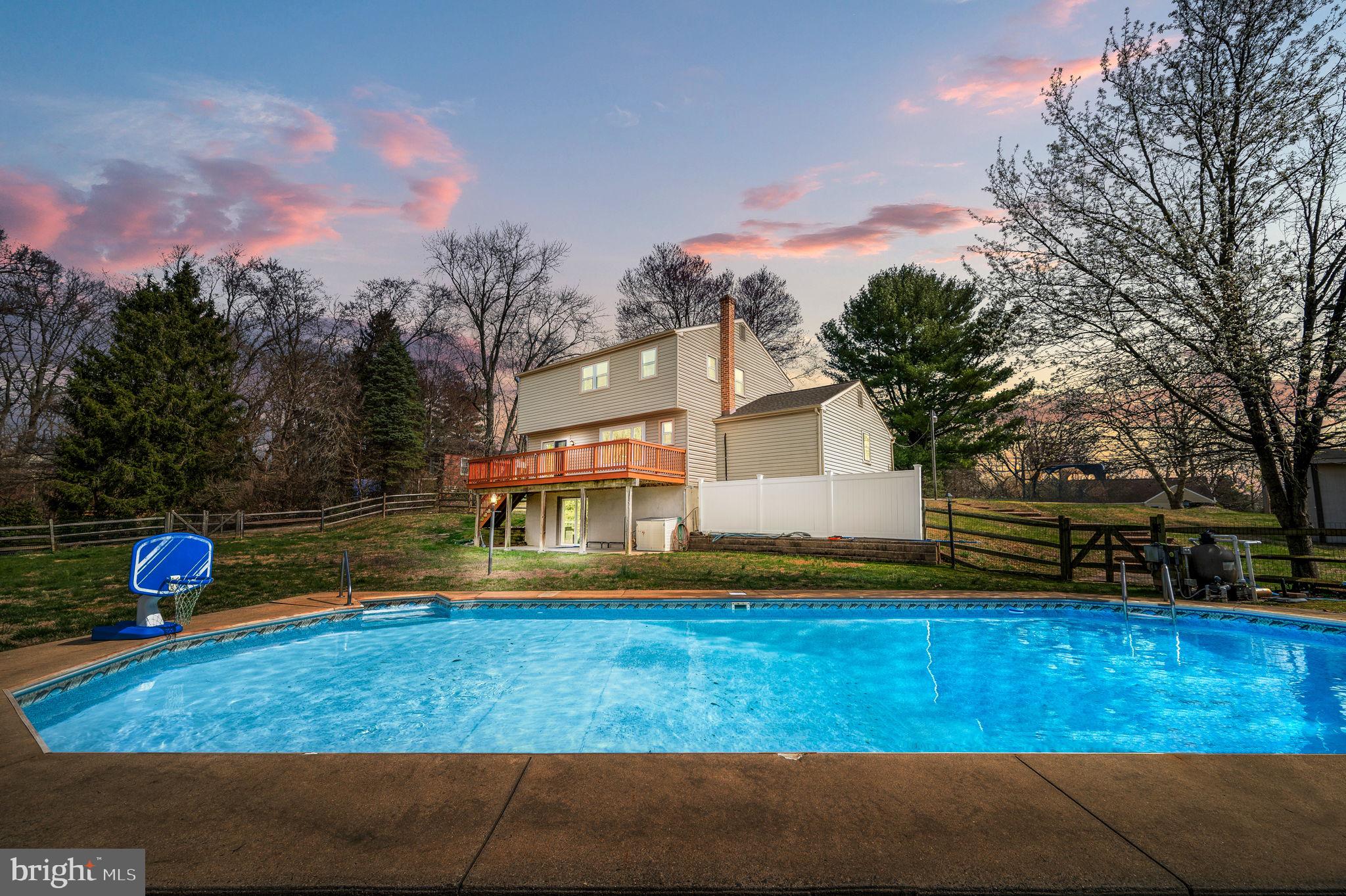 2165 Foulk Rd