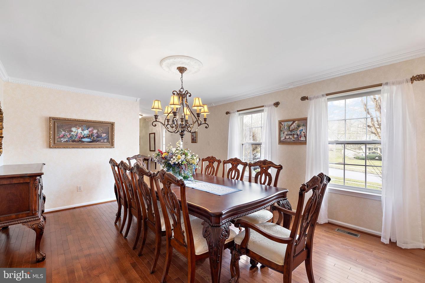 1263 Woodsview Dr