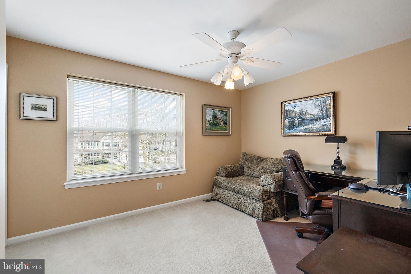 1263 Woodsview Dr