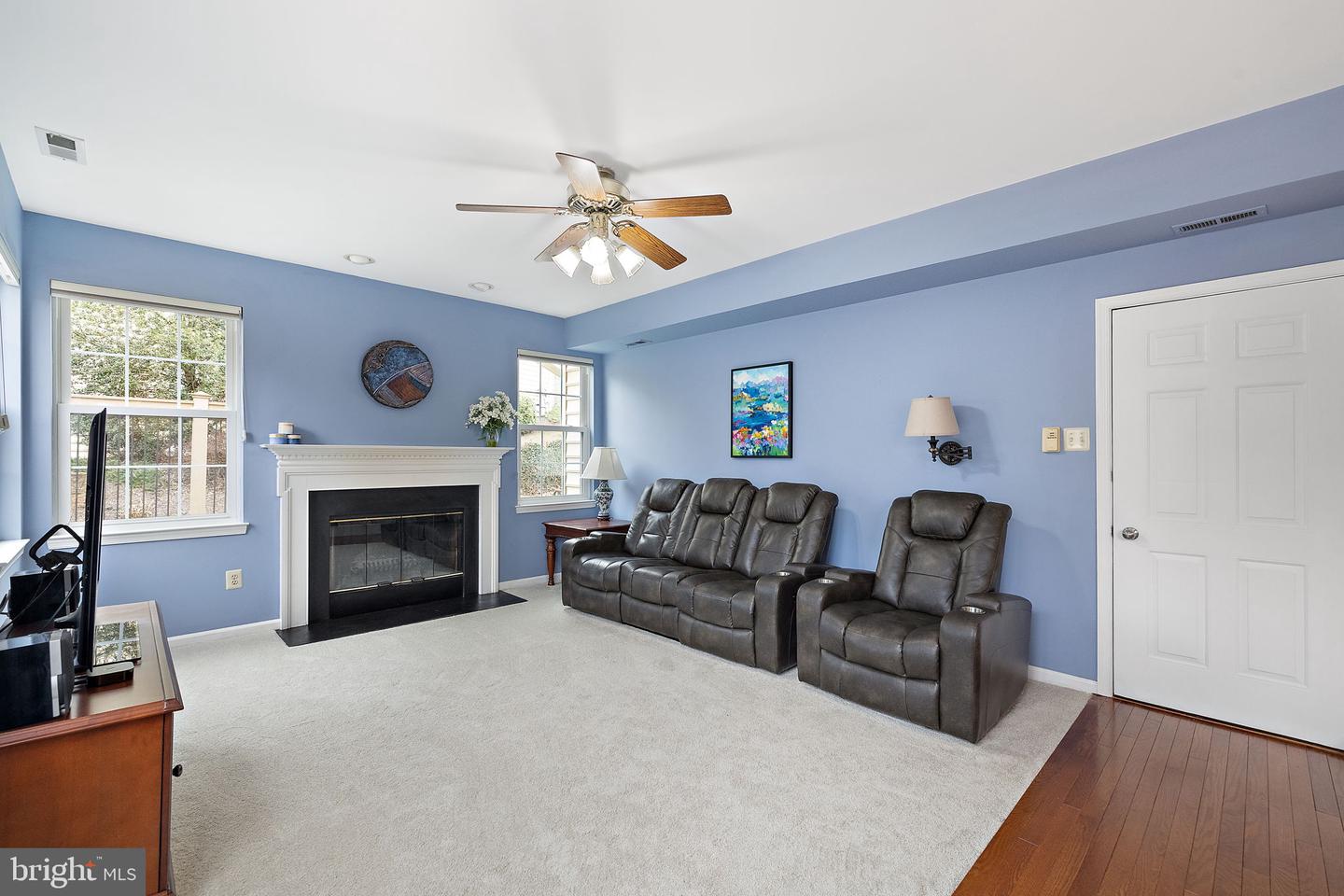 1263 Woodsview Dr