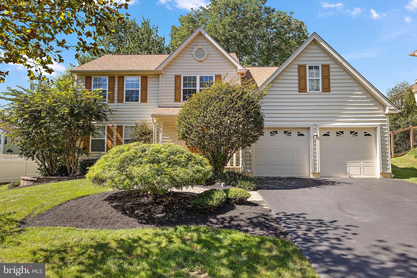 1263 Woodsview Dr