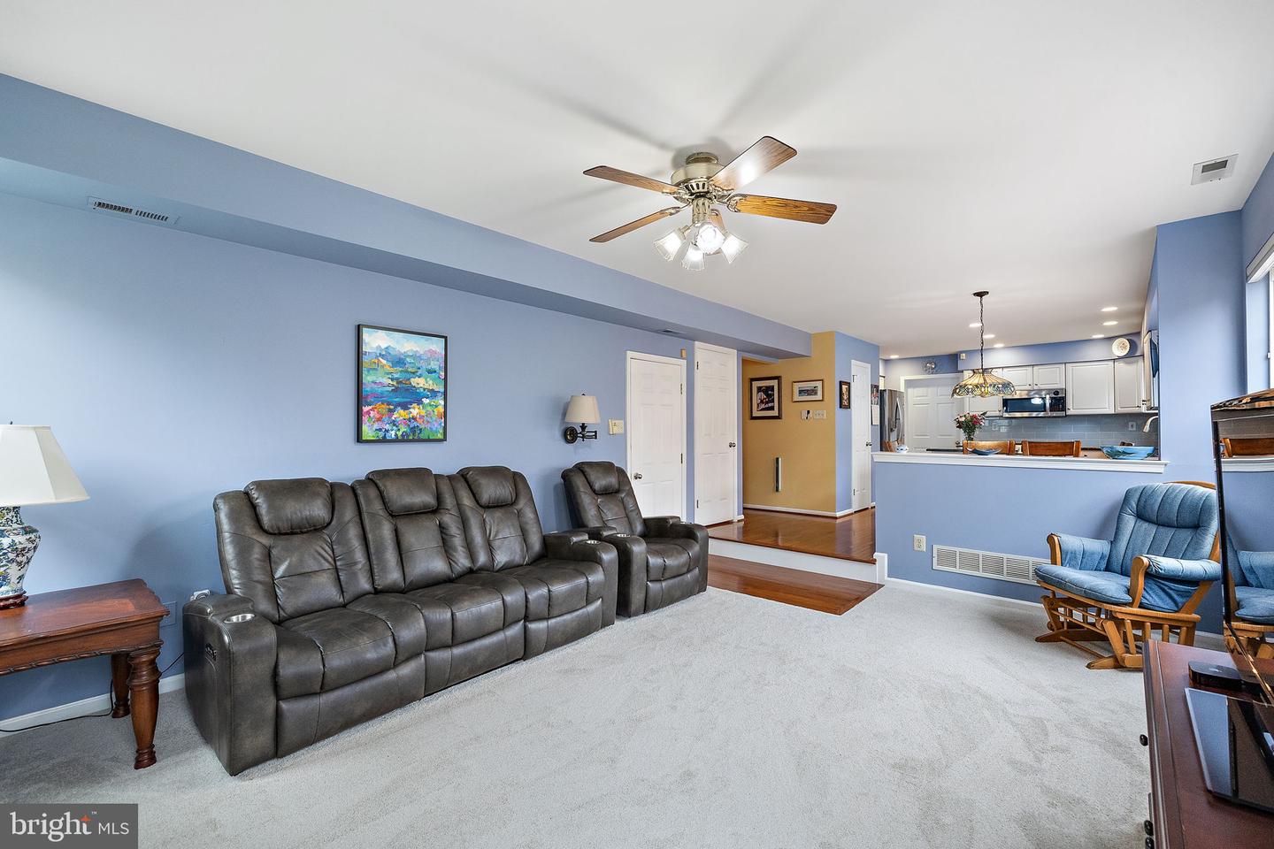 1263 Woodsview Dr
