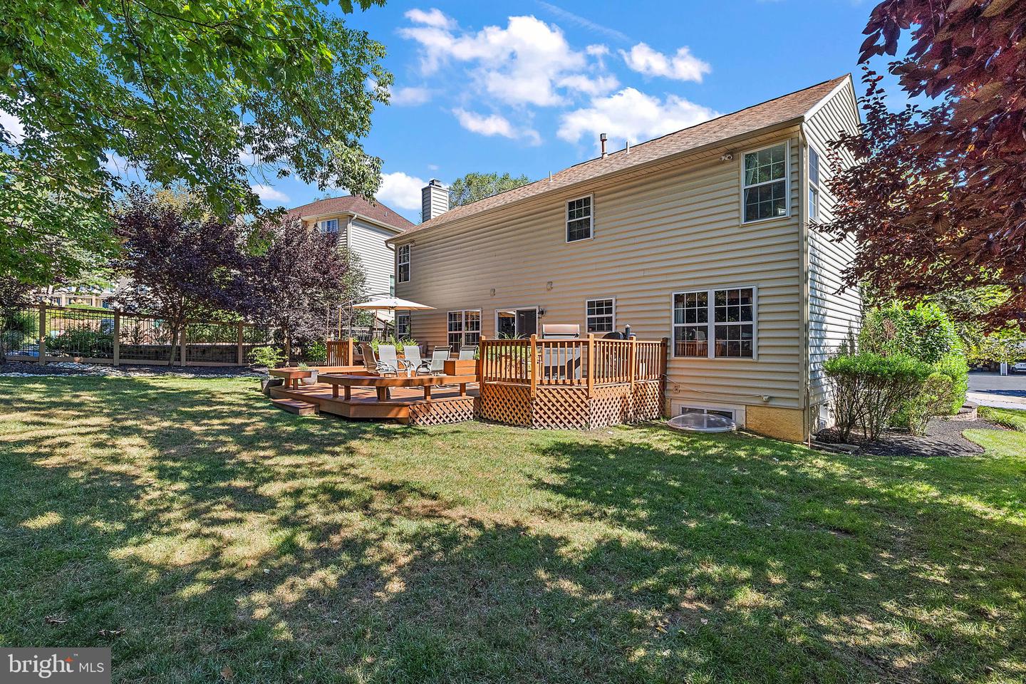 1263 Woodsview Dr
