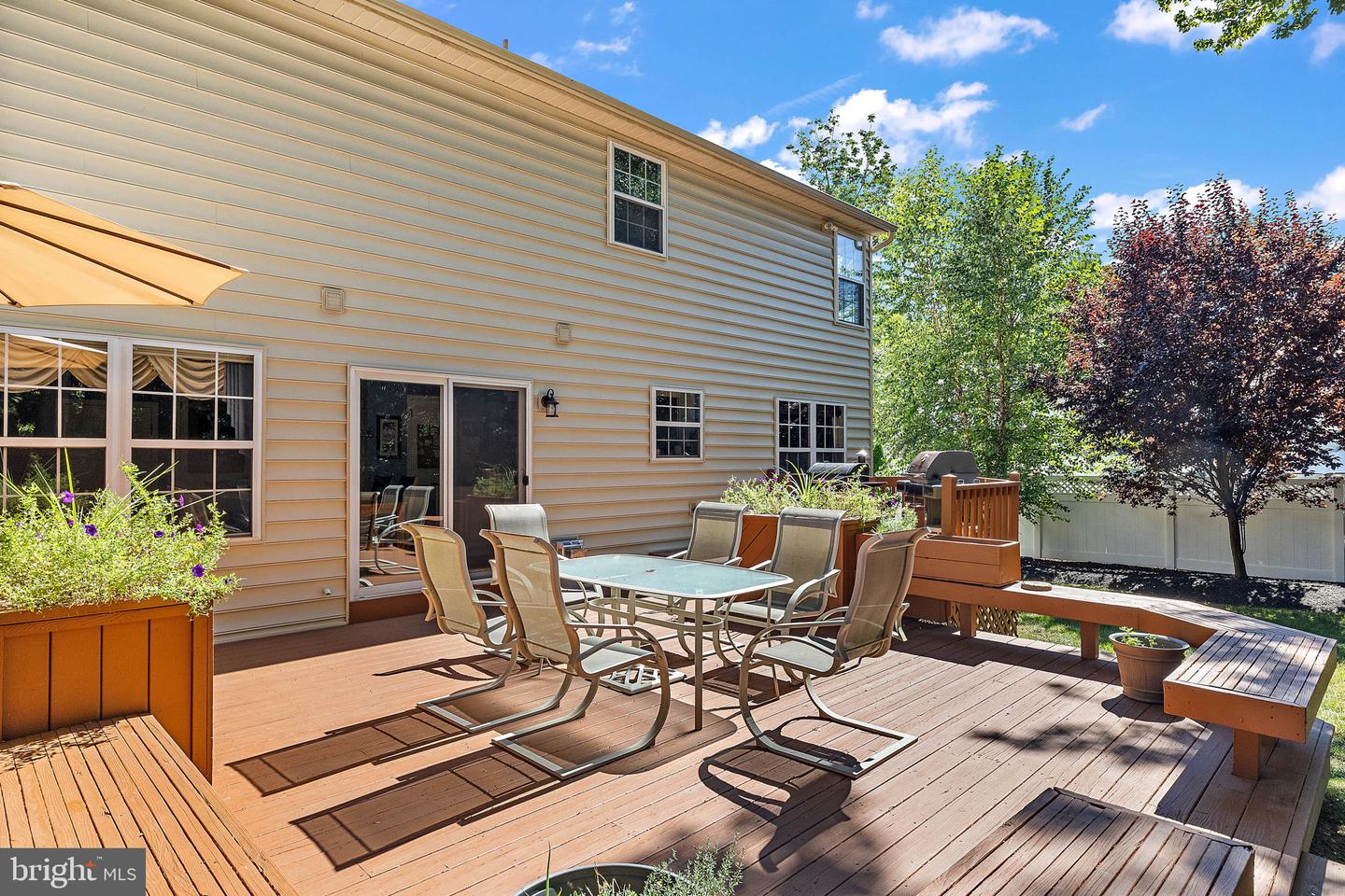 1263 Woodsview Dr