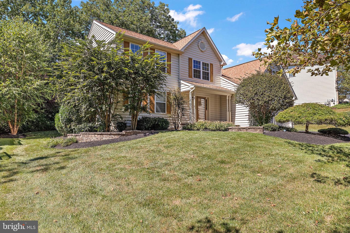 1263 Woodsview Dr