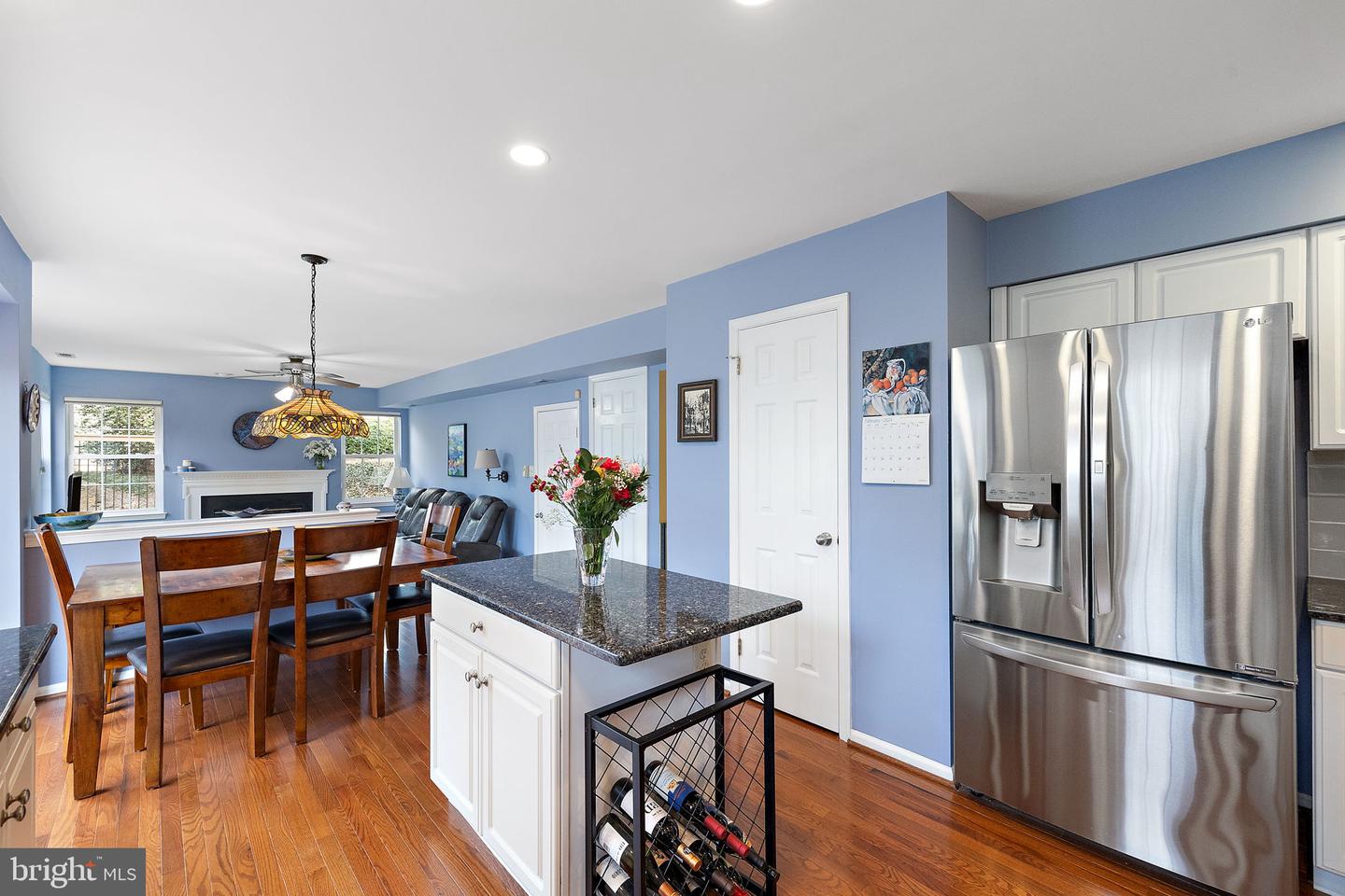 1263 Woodsview Dr