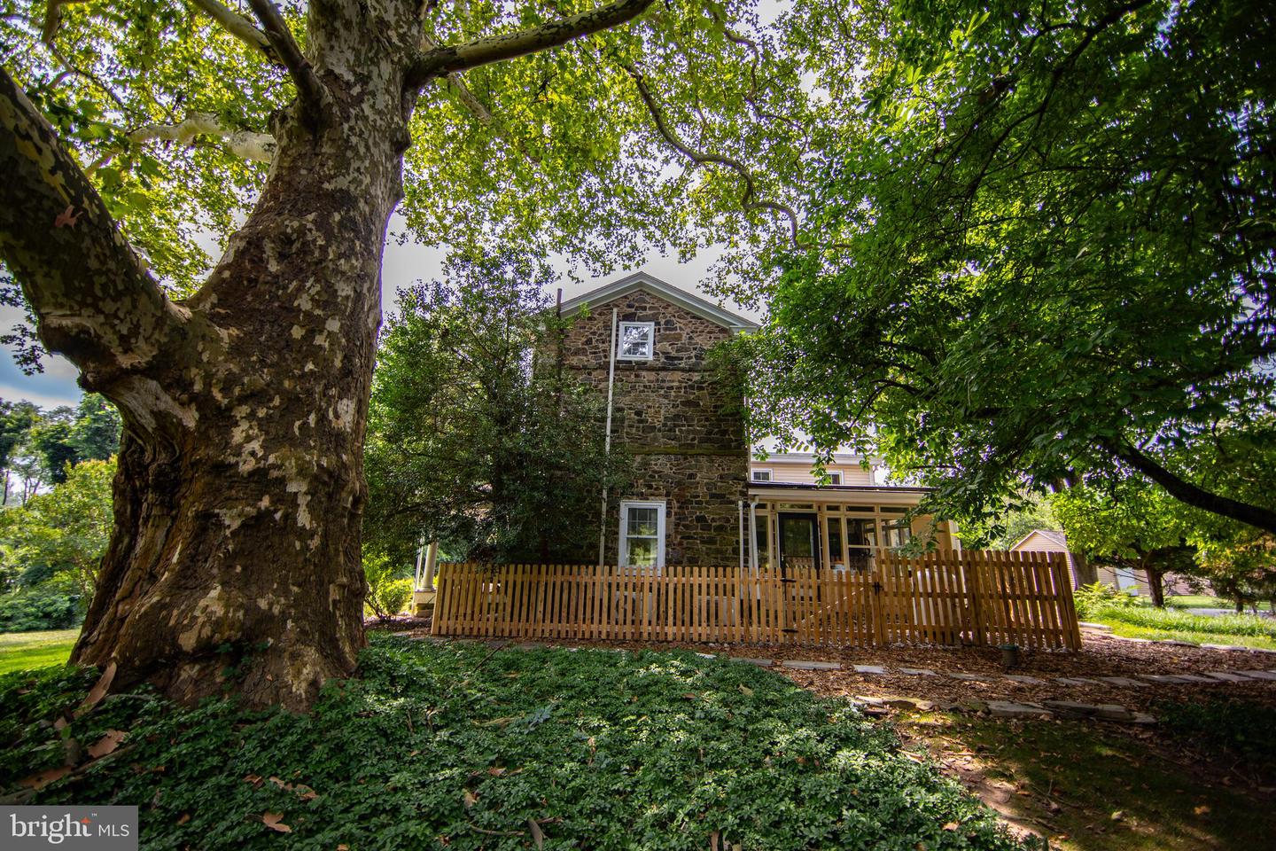 363 Valleybrook Rd