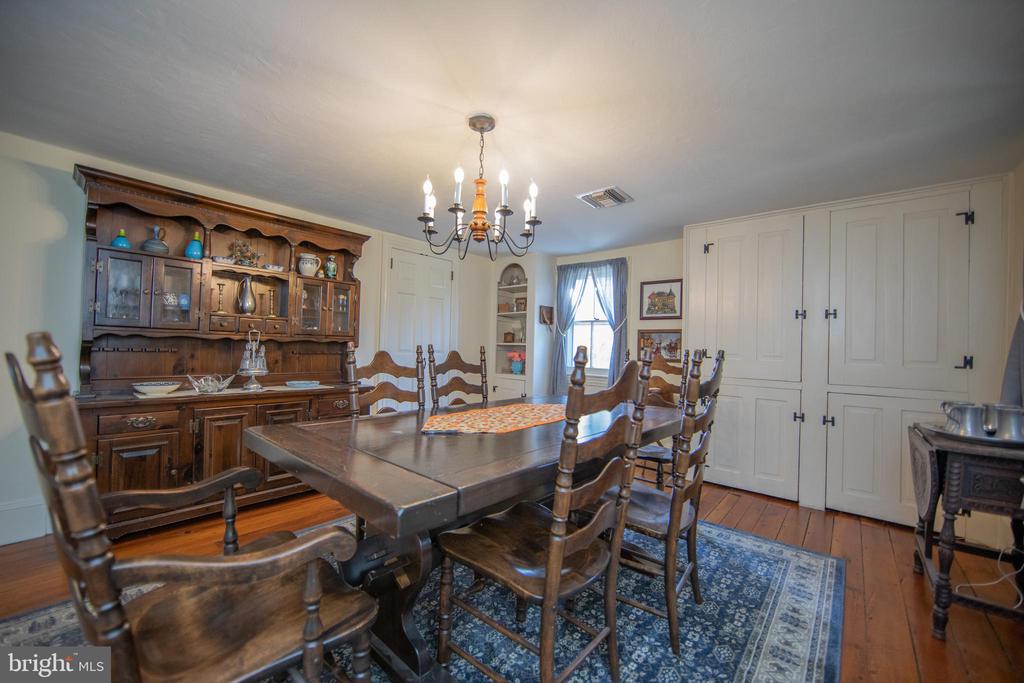 363 Valleybrook Rd