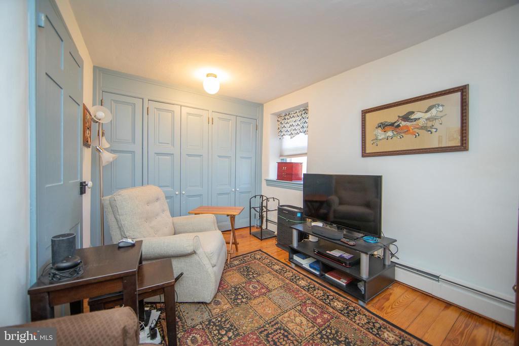 363 Valleybrook Rd