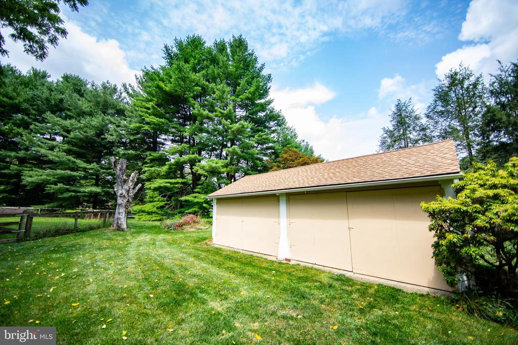 363 Valleybrook Rd