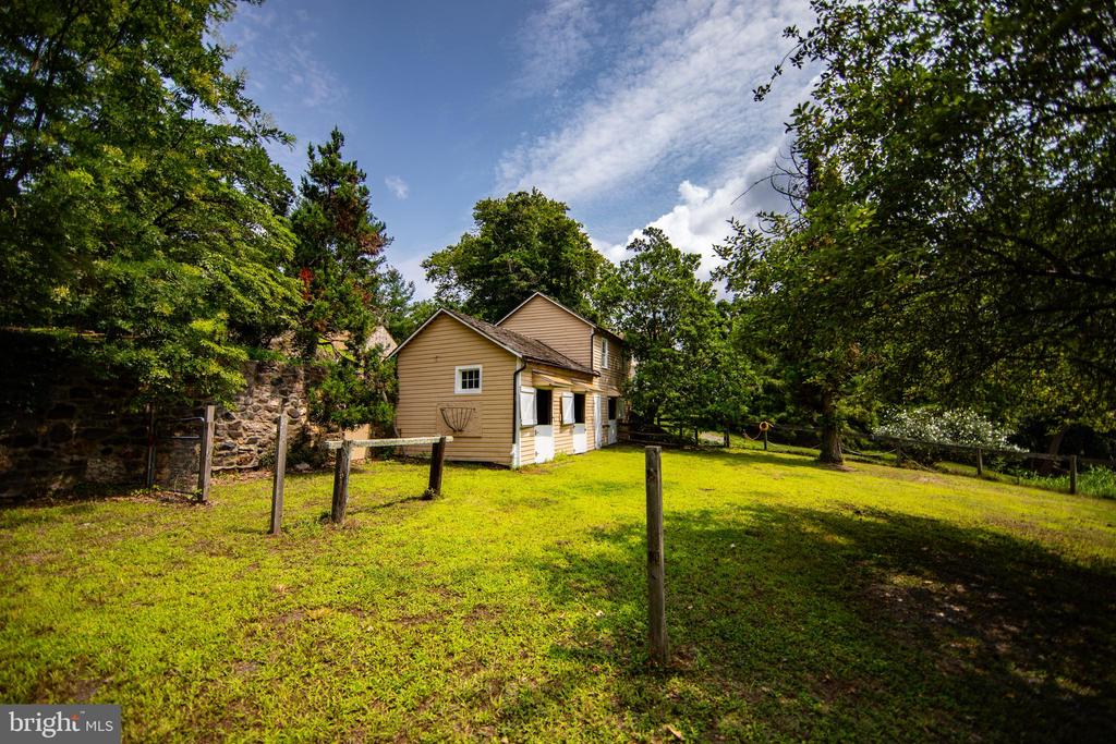 363 Valleybrook Rd