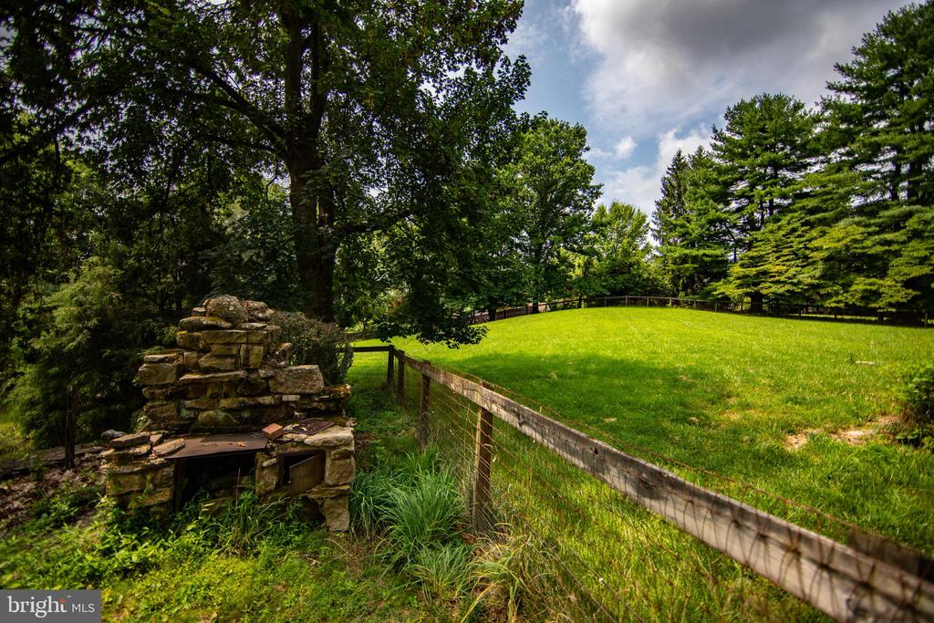 363 Valleybrook Rd