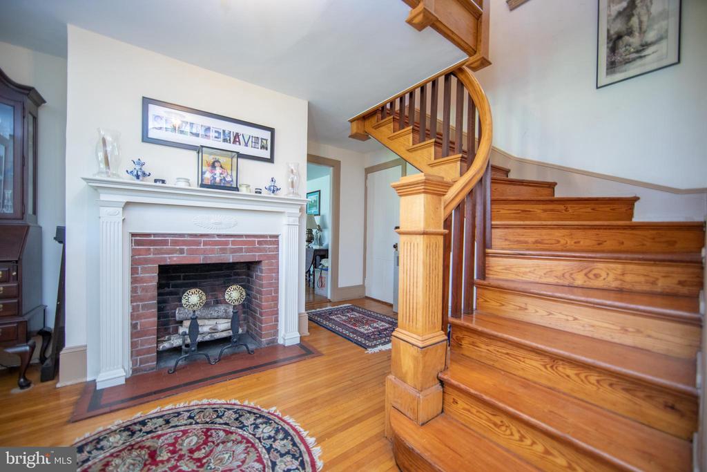363 Valleybrook Rd