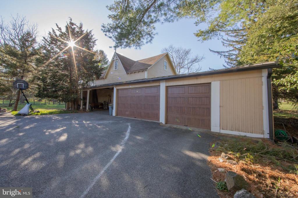363 Valleybrook Rd
