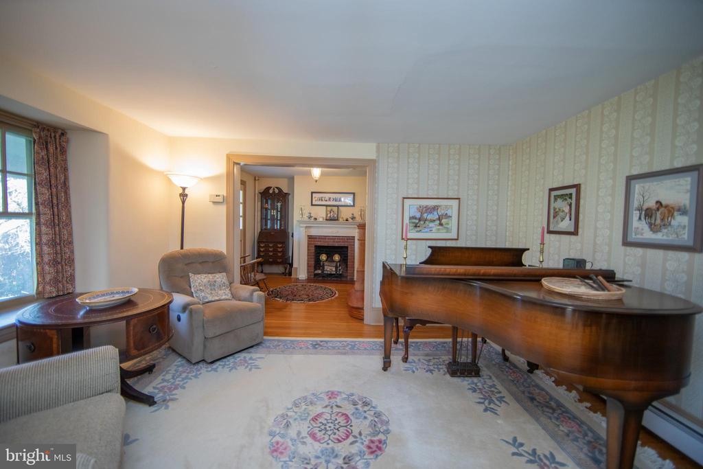 363 Valleybrook Rd
