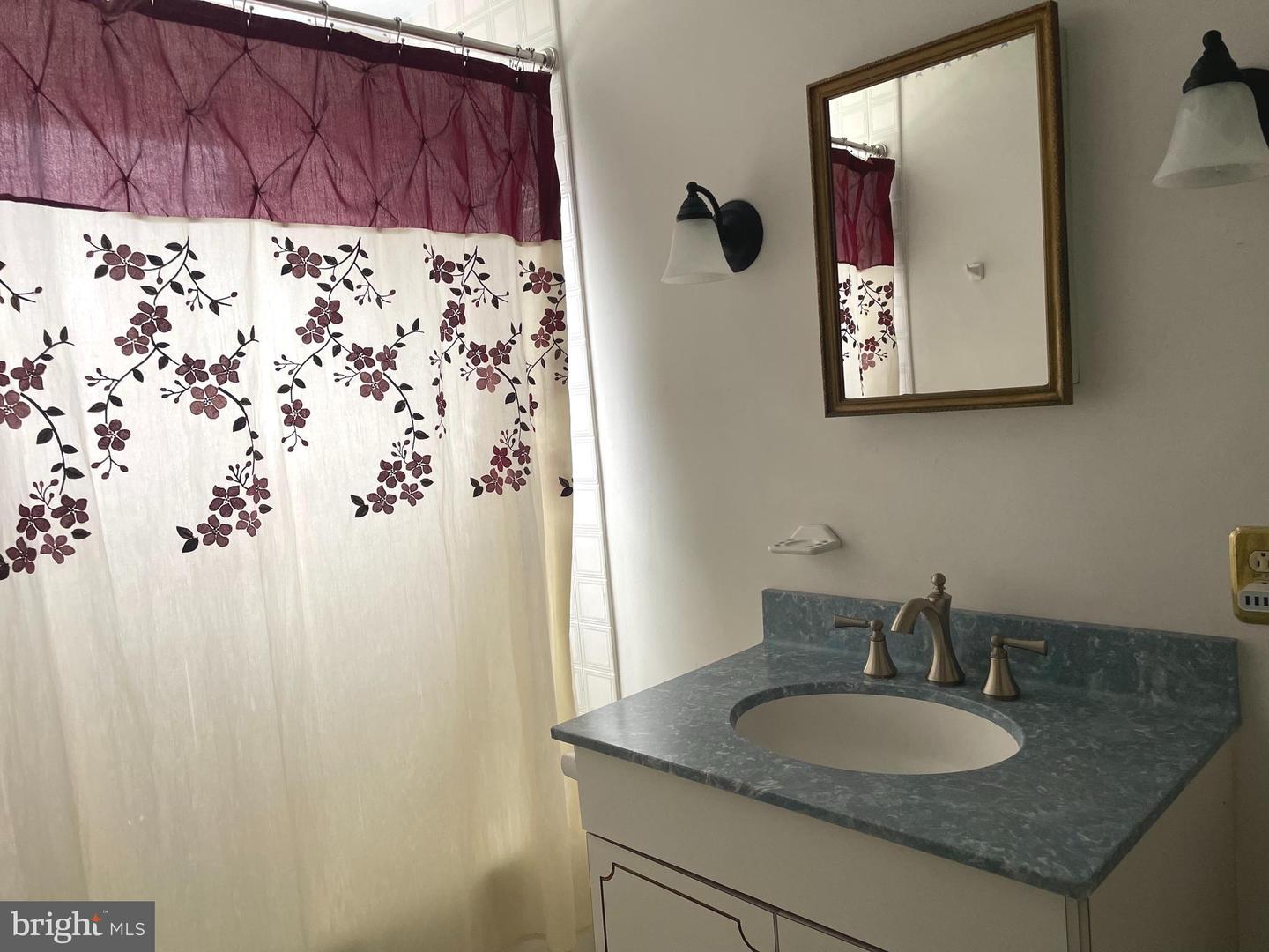 363 Valleybrook Rd