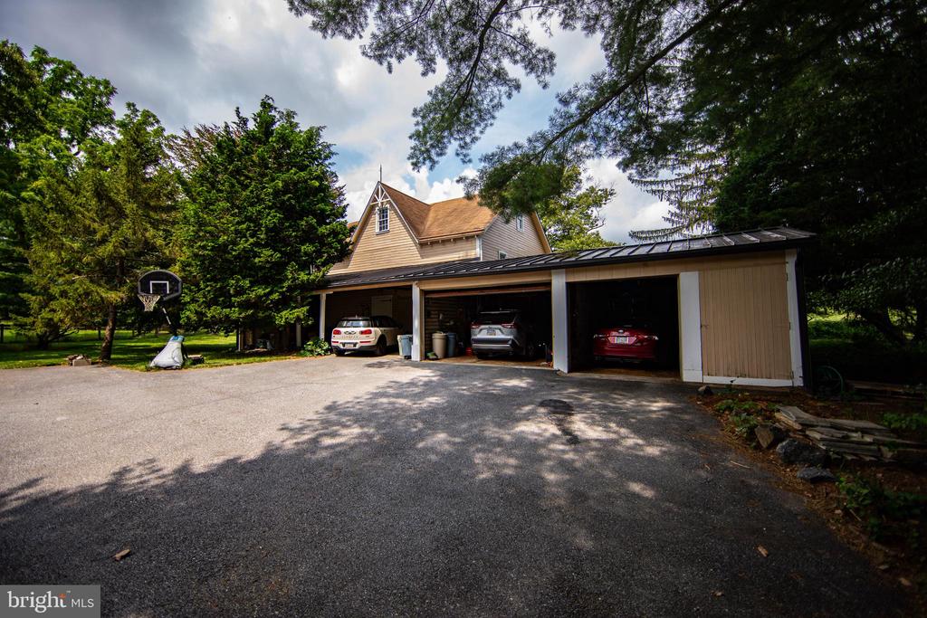 363 Valleybrook Rd