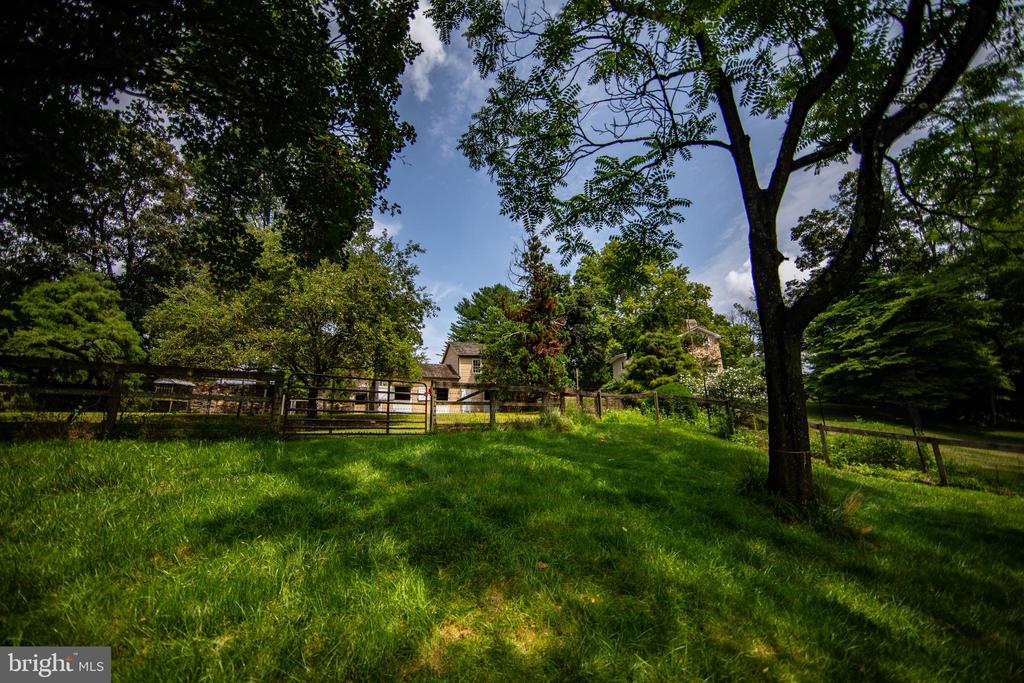 363 Valleybrook Rd