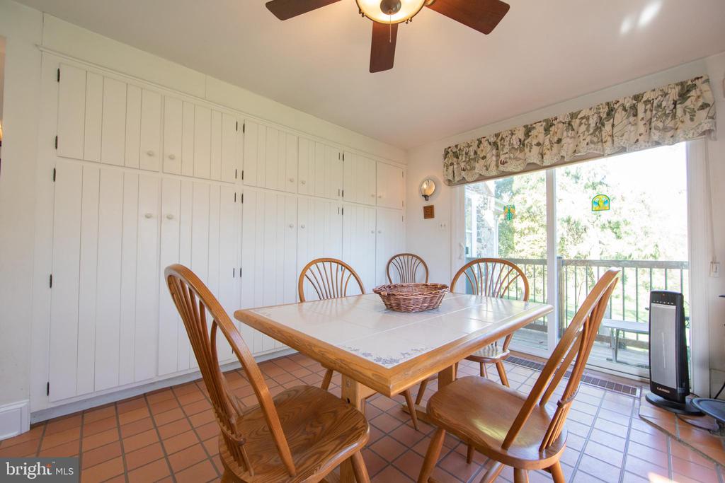 363 Valleybrook Rd