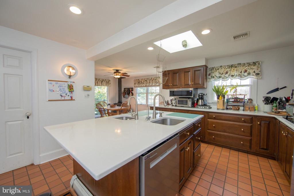 363 Valleybrook Rd
