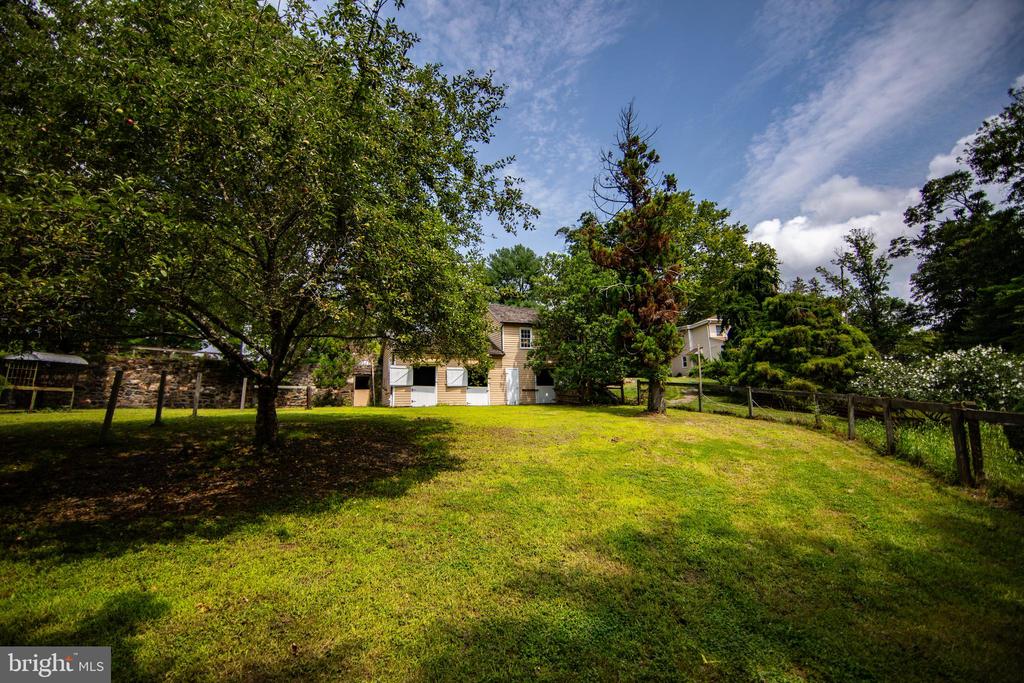 363 Valleybrook Rd