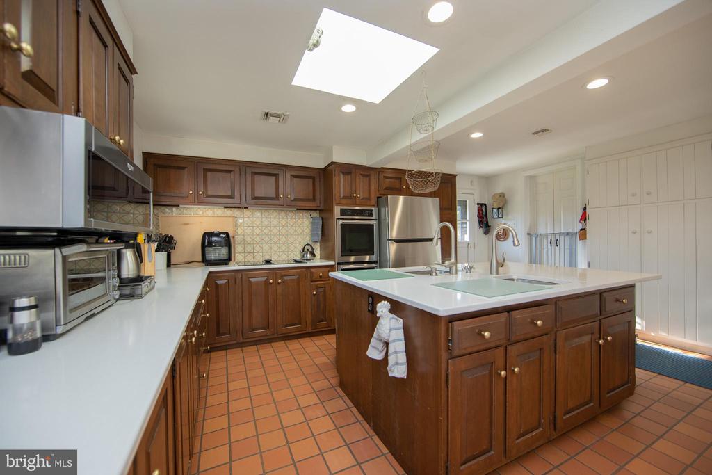 363 Valleybrook Rd