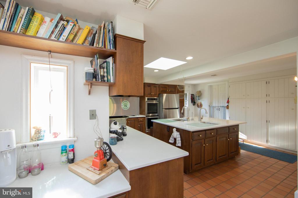 363 Valleybrook Rd