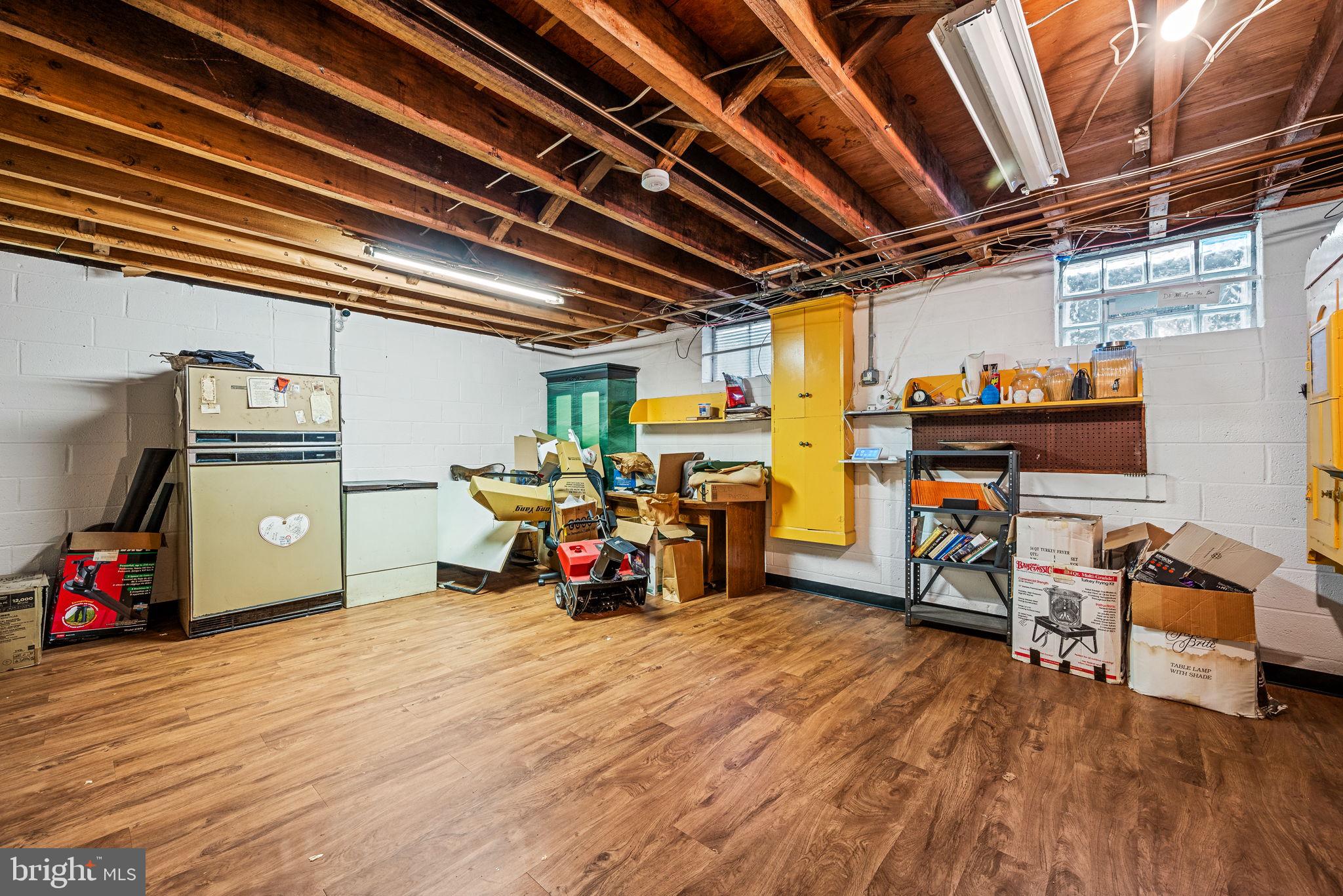 654 Parkview Blvd