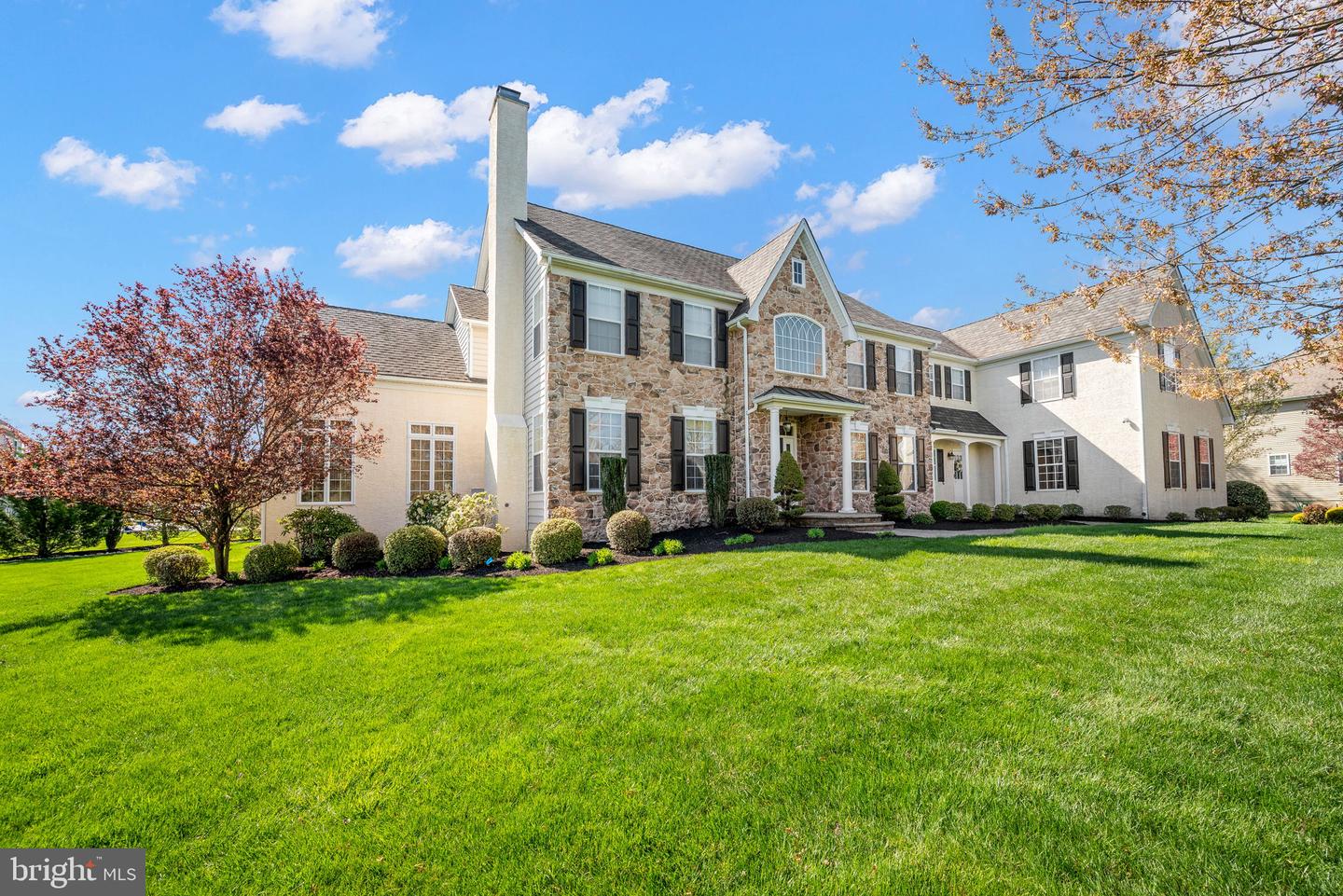 3214 Logan Ln