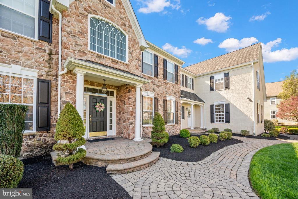 3214 Logan Ln