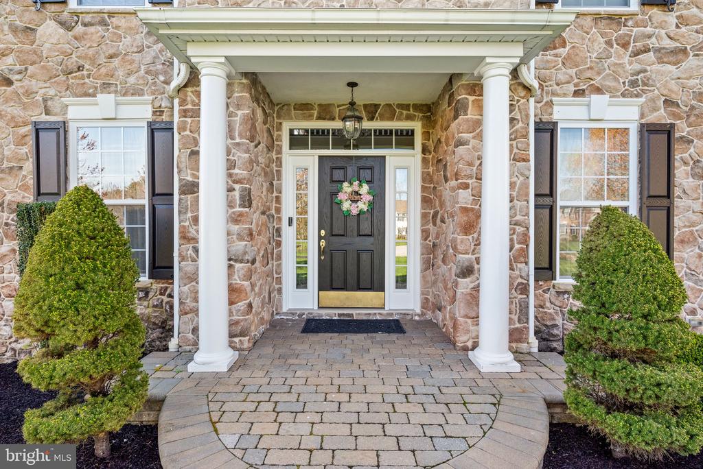 3214 Logan Ln