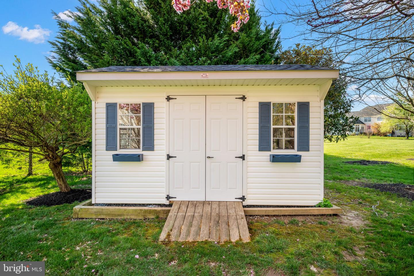 3214 Logan Ln