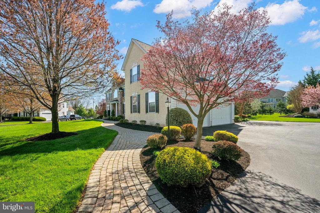 3214 Logan Ln