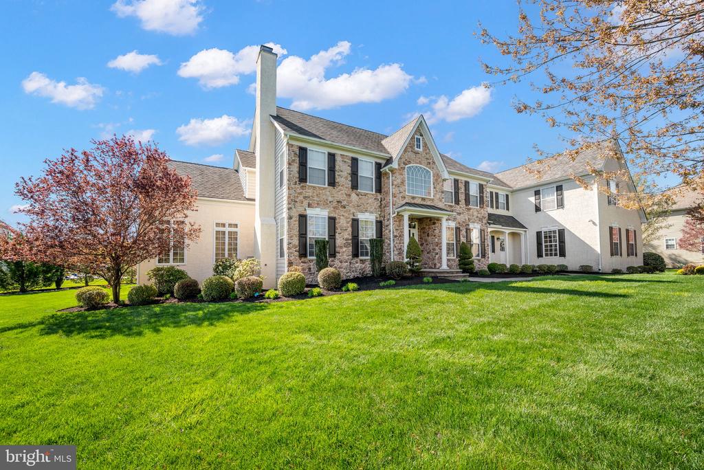 3214 Logan Ln