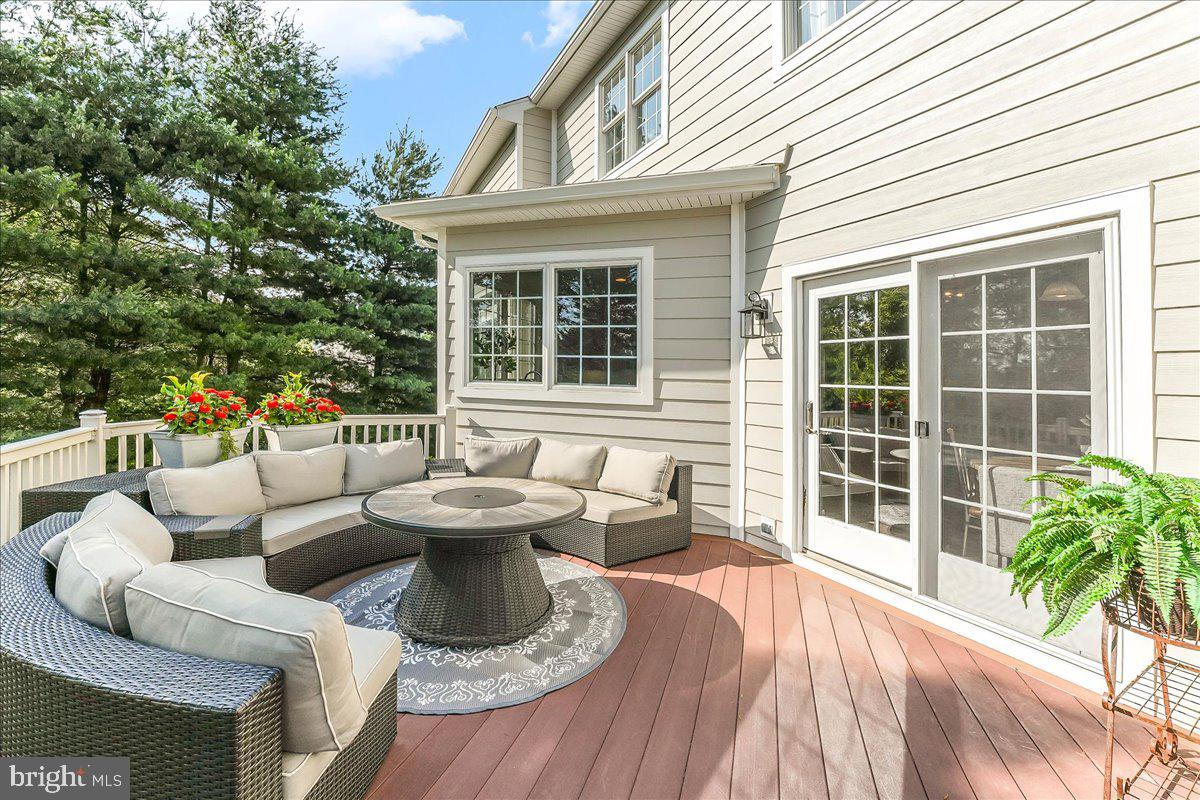 4 William Howard Dr