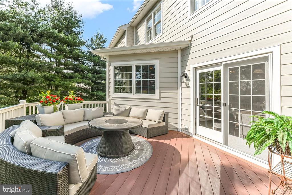 4 William Howard Dr