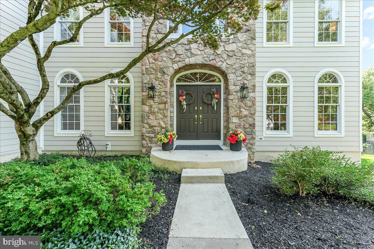4 William Howard Dr