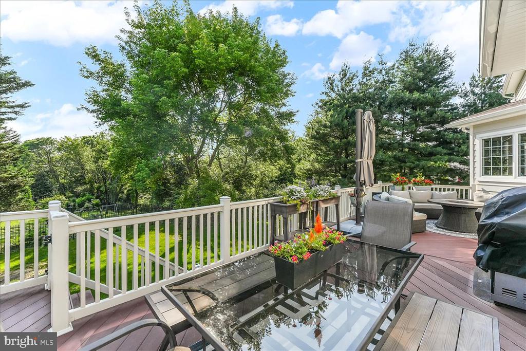 4 William Howard Dr